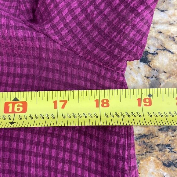 HD In Paris Anthropologie Thistleberry Ruffle Semi-Sheer Blouse in Magenta sz 2 - Picture 12 of 13